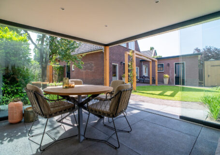 Sfeervolle tuin rondom een jaren ’30 woning